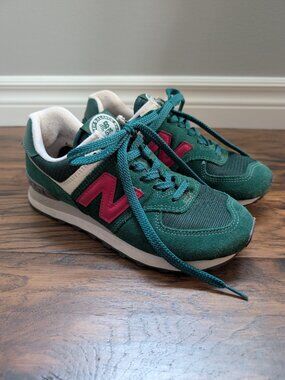 New Balance 574 sneakers green size 7.5